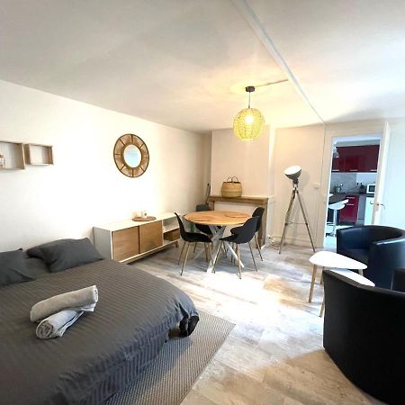 Le Victor Hugo Apartment Besancon Bagian luar foto
