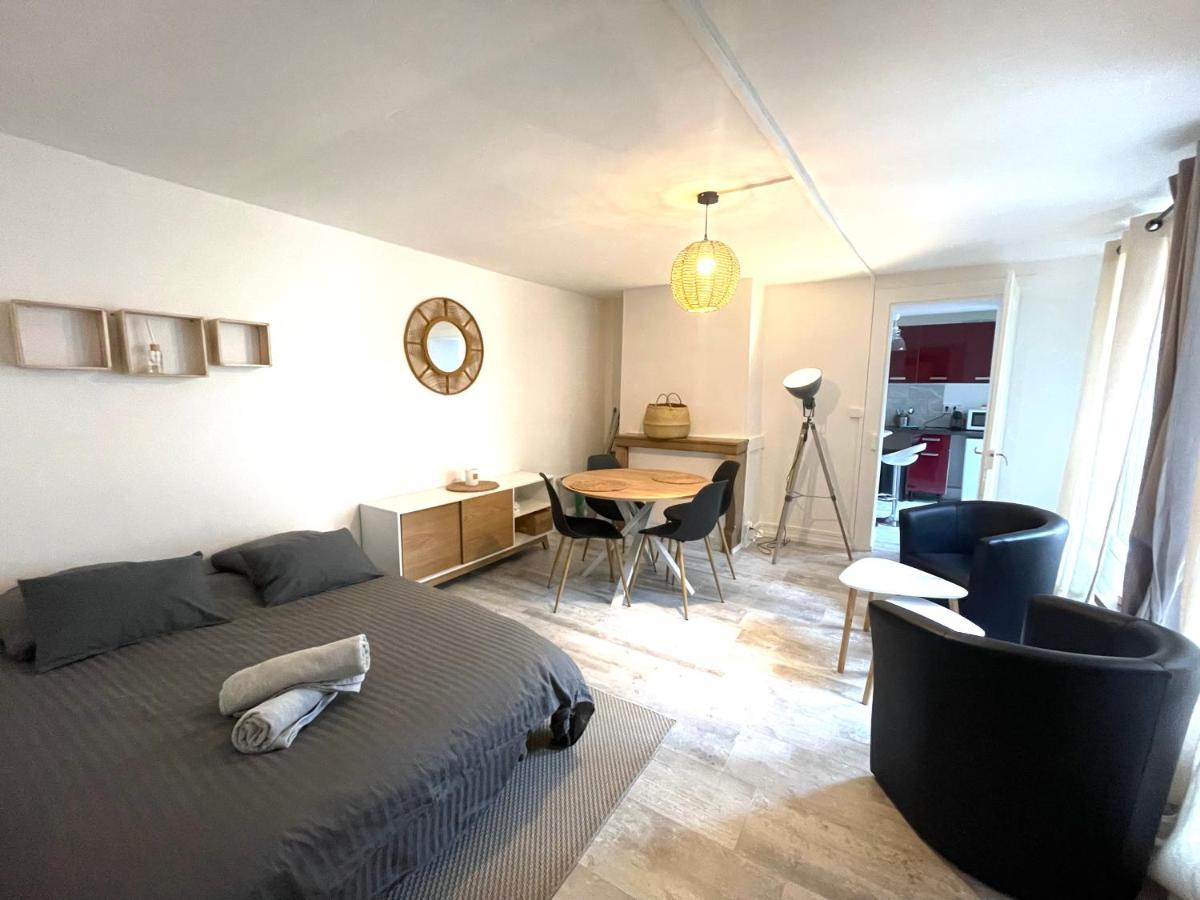 Le Victor Hugo Apartment Besancon Bagian luar foto